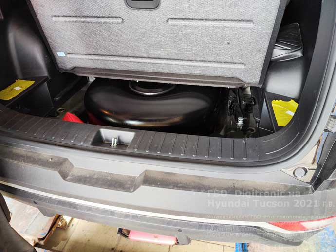 юаллон 73 литра, установка ГБО Диджитроник на Хендай Туссан 2021 г.в., 2,0 л., 150 л.с., с пробегом 57 495 км., миниВЗУ в лючке бензобака, Нижний Новгород, Дзержинск