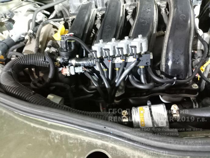 газовая рампа Диджитроник, установка на Рено Дастер, 2019 г.в., 2,0 л., 143 л.с., с пробегом 58 630 км., ВЗУ в лючке бензобака, тороидальный баллон 63 литра в багажнике, в нише для запасного колеса, Нижний Новгород, Дзержинск