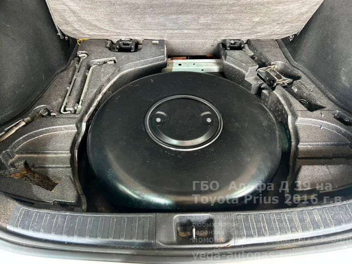 Установка ГБО Альфа Д39 на гибридную Toyota Prius (Тойота Приус) 1.8 л, 99 л.с., с пробегом 183 153 км