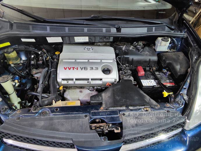 подкапотная компоновка, установка ГБО Диджитроник на Тойота Сиенна, 2003 г.в., полный привод 4х4, 3.3 л., 230 л.с., с пробегом 214 646 км., миниВЗУ в лючке бензобака, тороидальный баллон 60 литров в багажнике, в нише под 3-и рядом сидений, Нижний Новгород, Дзержинск