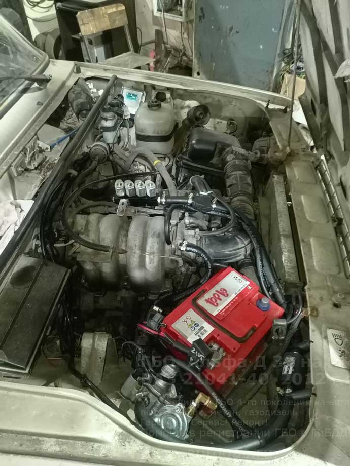 подкапотная компоновка, установка ГБО Альфа Д на ВАЗ 21041-40. 2012 г.в., 1.5 л., 74 л.с., с пробегом: 60 448 км., тороидальный баллон 42 литра в багажнике, ВЗУ в заднем бампере. слева, Нижний Новгород, Дзержинск